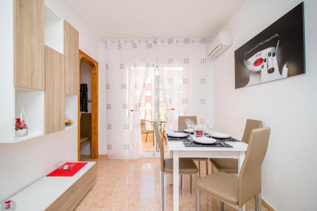 Angelina Apartamento Torrevieja Exterior foto