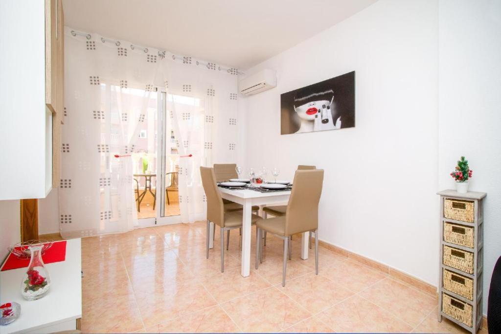 Angelina Apartamento Torrevieja Exterior foto